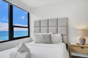 Beautiful Oceanside Retreat with Beach Service 1606